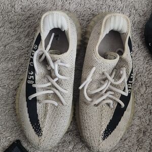 HP7870 Adidas Boost V2 Slate Size 6